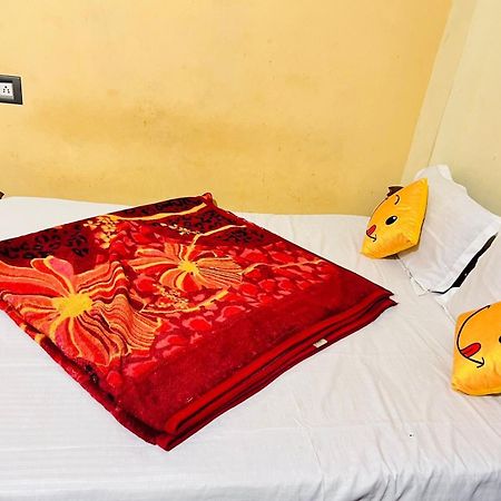 Hk Residency Hotell Mysore Exteriör bild